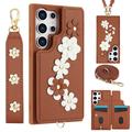 Samsung Galaxy S24 Ultra Bloemendecor hoesje met riem