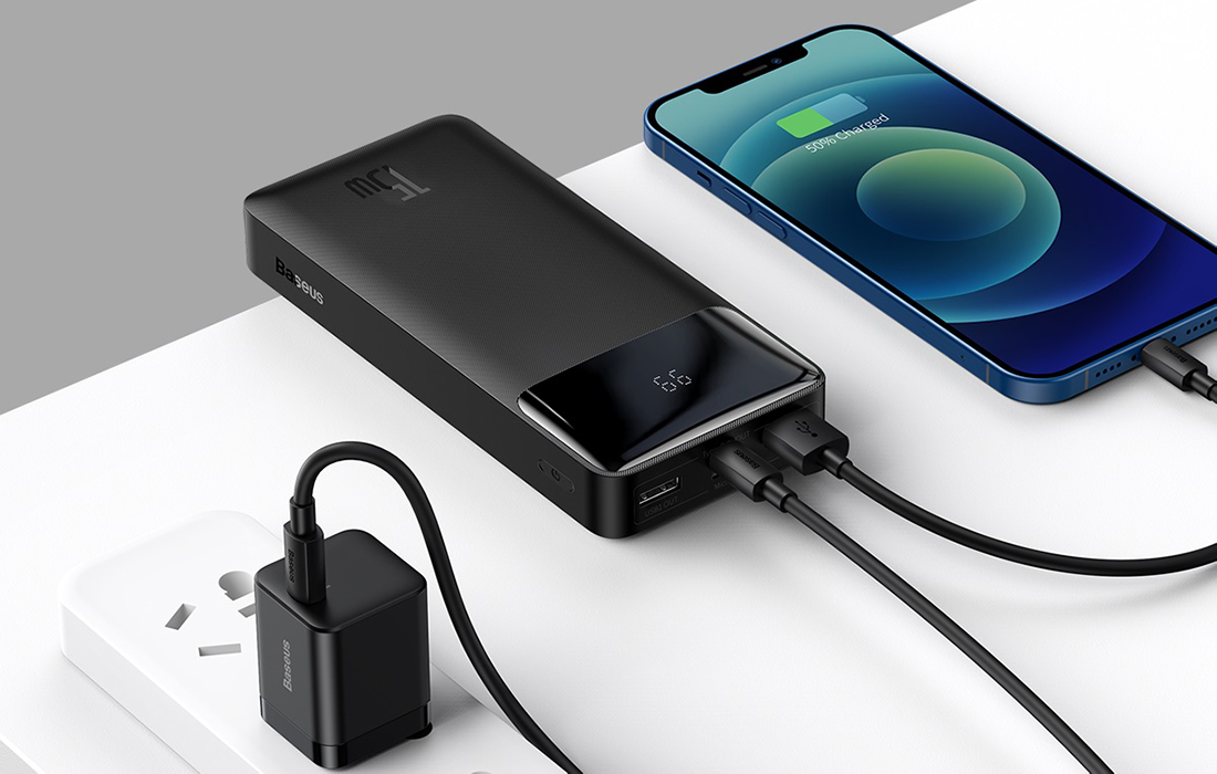 Baseus Bipow Digitale Weergave 15W Power Bank 30000mAh - Zwart